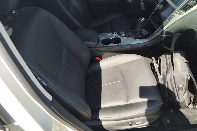 Used Infiniti Q50L 2018 2.0T Enjoyment Version China VI Standard Right Front Seat