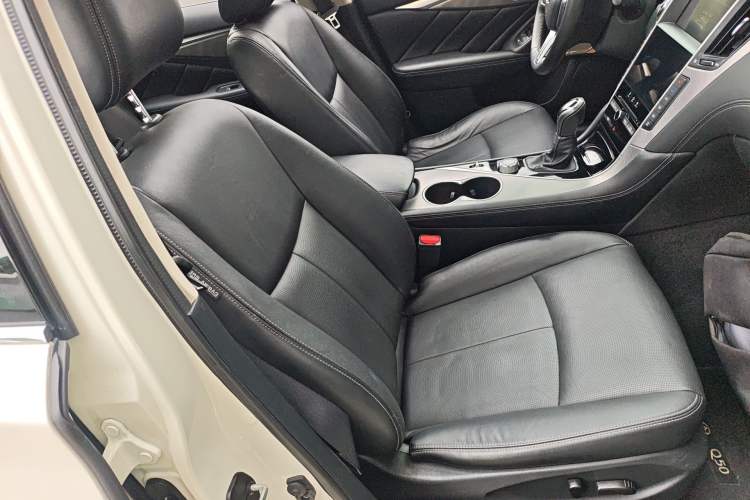 Used Infiniti Q50L 2018 2.0T Enjoyment Version China VI Standard Right Front Seat