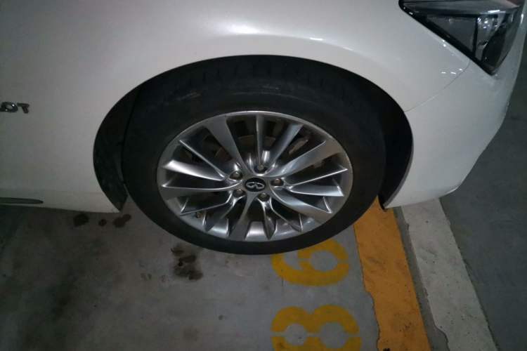Used Infiniti Q50L 2018 2.0T Enjoyment Version China VI Standard Right Front Wheel Hub