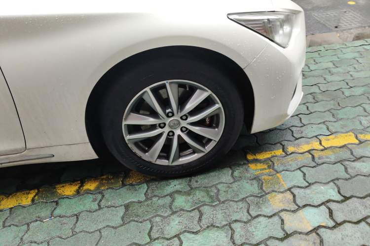 Used Infiniti Q50L 2018 2.0T Comfort Edition China VI Standard Right Front Wheel Hub