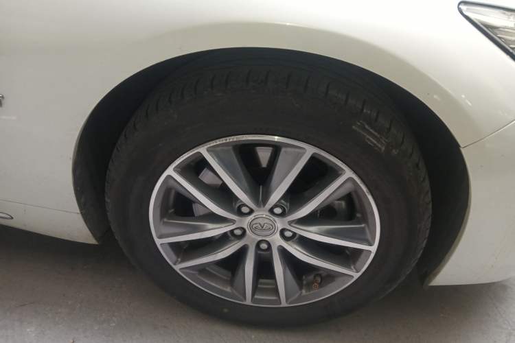 Used Infiniti Q50L 2018 2.0T Comfort Edition China VI Standard Right Front Wheel Hub