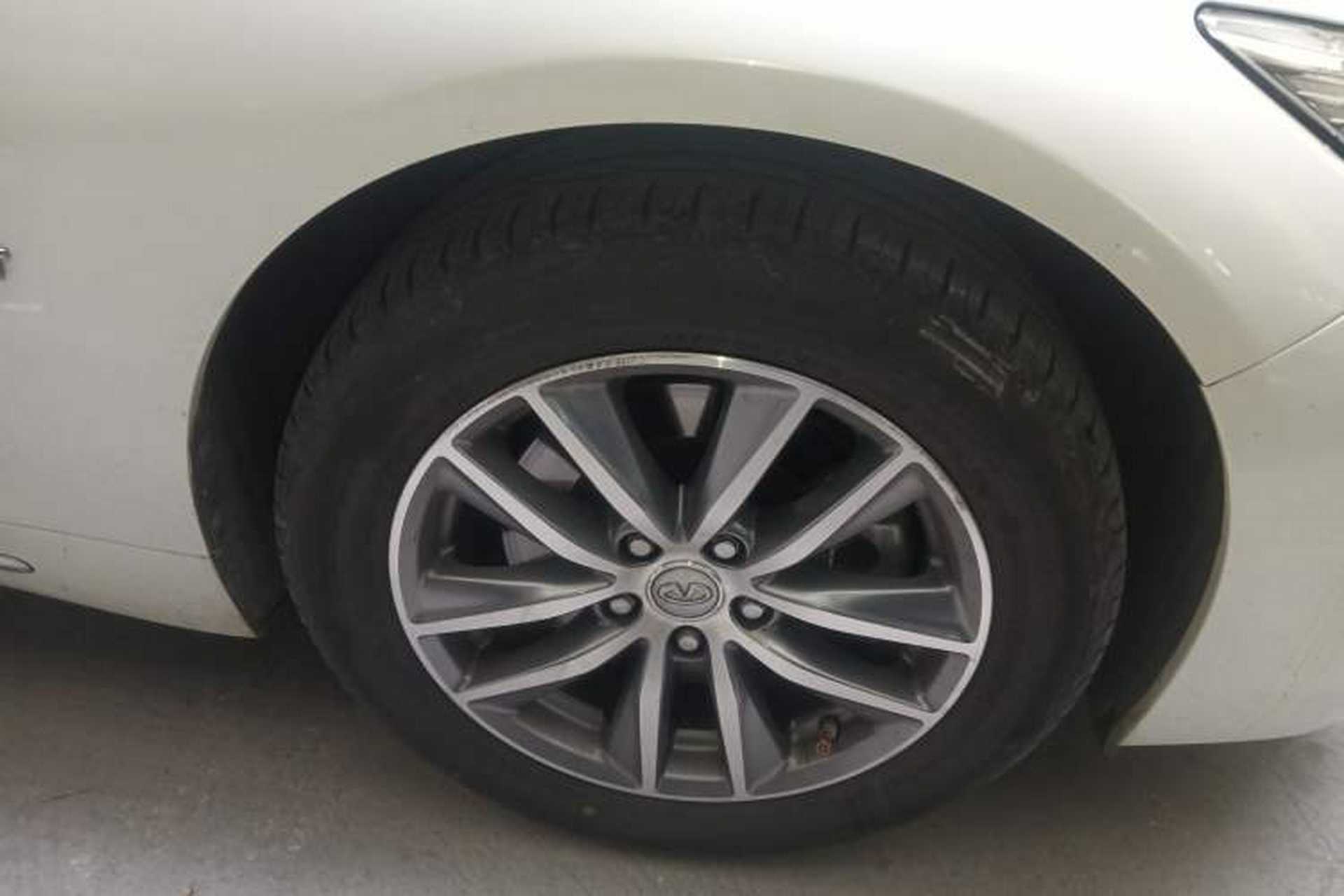 Used Infiniti Q50L 2018 2.0T Comfort Edition China VI Standard Right Front Wheel Hub
