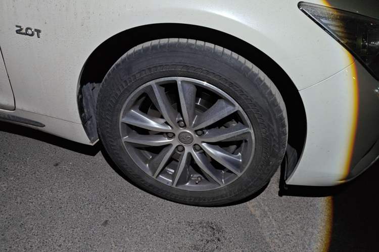 Used Infiniti Q50L 2018 2.0T Comfort Edition China VI Standard Right Front Wheel Hub