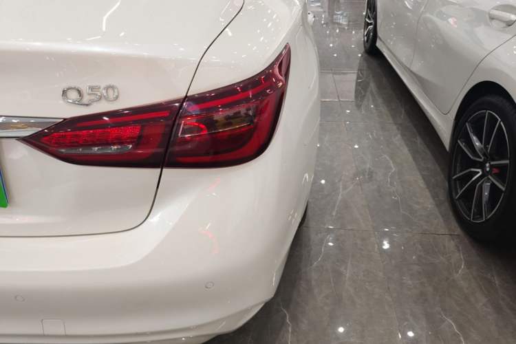 Used Infiniti Q50L 2018 2.0T Enjoyment Version China VI Standard Right Rear Taillight