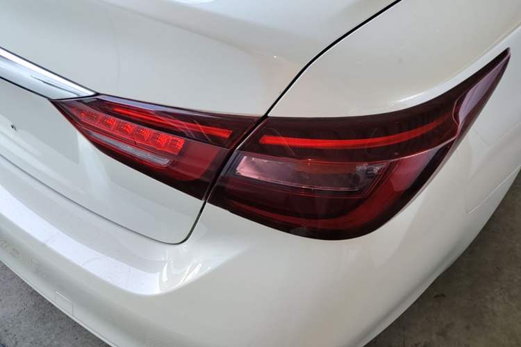 Used Infiniti Q50L 2018 2.0T Enjoyment Edition China V standard Right Rear Taillight