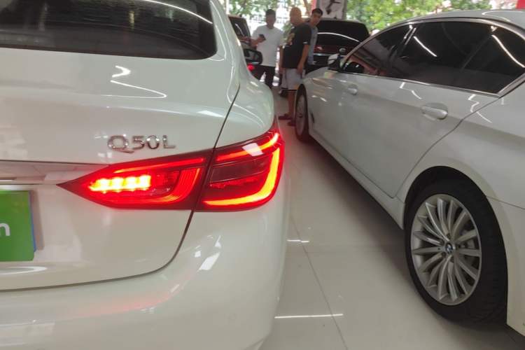 Used Infiniti Q50L 2018 2.0T Comfort Edition China VI Standard Right Rear Taillight