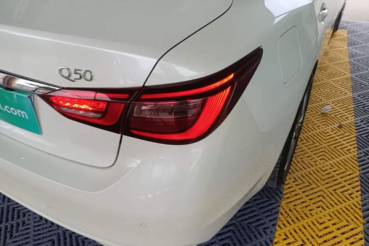 Used Infiniti Q50L 2018 2.0T Enjoyment Version China V Standard Right Rear Taillight