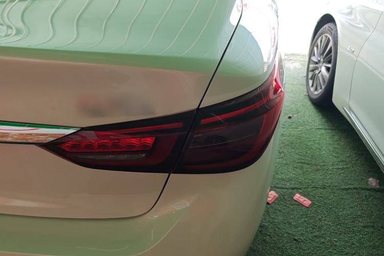 Used Infiniti Q50L 2018 2.0T Comfort Edition China VI Standard Right Rear Taillight