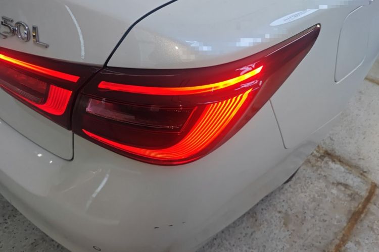 Used Infiniti Q50L 2018 2.0T Comfort Edition China VI Standard Right Rear Taillight