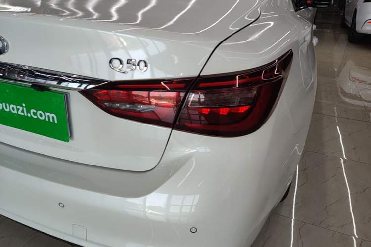 Used Infiniti Q50L 2018 2.0T Comfort Edition China V Standard Right Rear Taillight