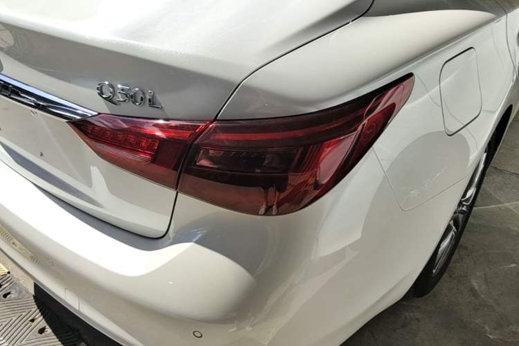 Used Infiniti Q50L 2018 2.0T Enjoyment Version China VI Standard Right Rear Taillight