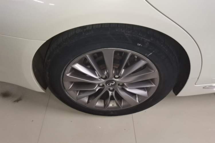 Used Infiniti Q50L 2018 2.0T Enjoyment Version China V Standard Right Rear Wheel Hub