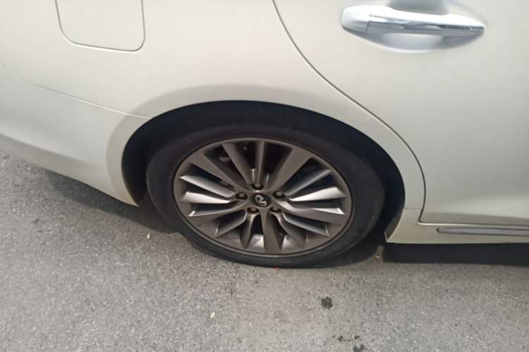 Used Infiniti Q50L 2018 2.0T Enjoyment Version China V Standard Right Rear Wheel Hub