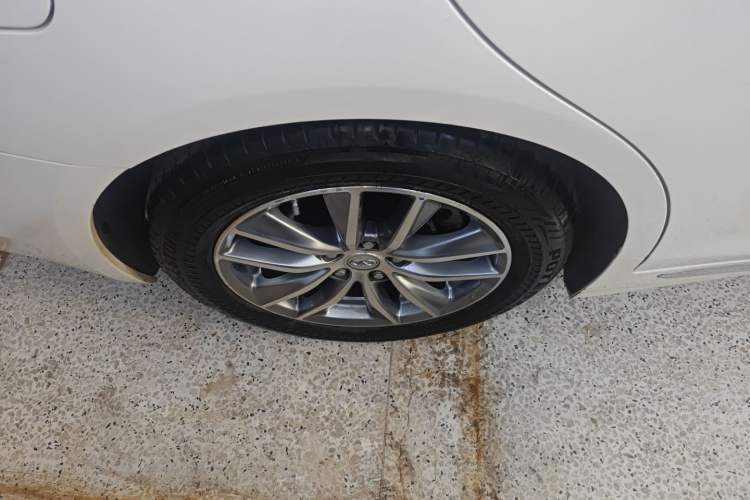 Used Infiniti Q50L 2018 2.0T Comfort Edition China VI Standard Right Rear Wheel Hub