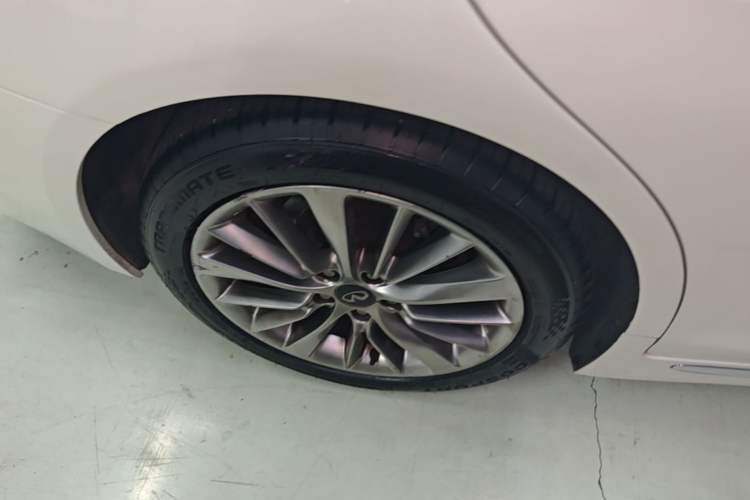 Used Infiniti Q50L 2018 2.0T Enjoyment Version China V Standard Right Rear Wheel Hub