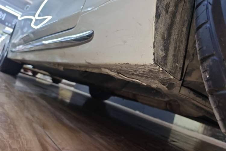 Used Infiniti Q50L 2018 2.0T Comfort Edition China VI Standard Right Side Sill