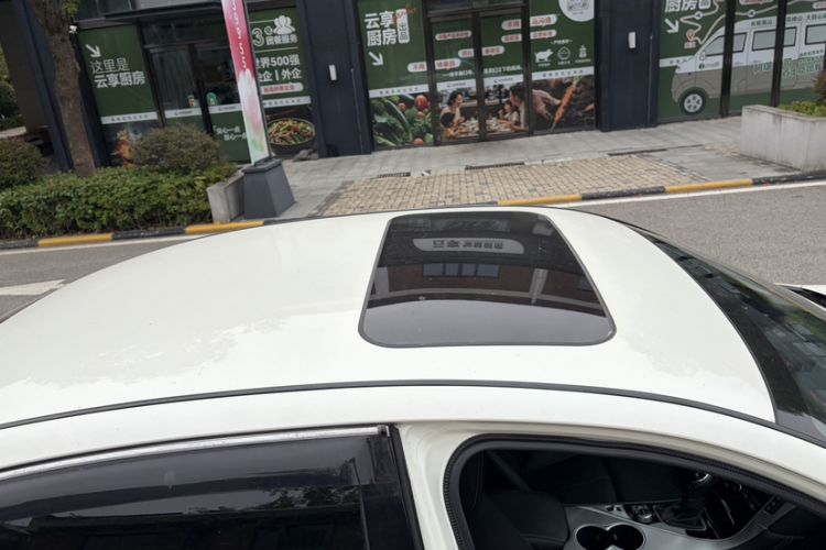Used Infiniti Q50L 2018 2.0T Enjoyment Version China VI Standard Roof