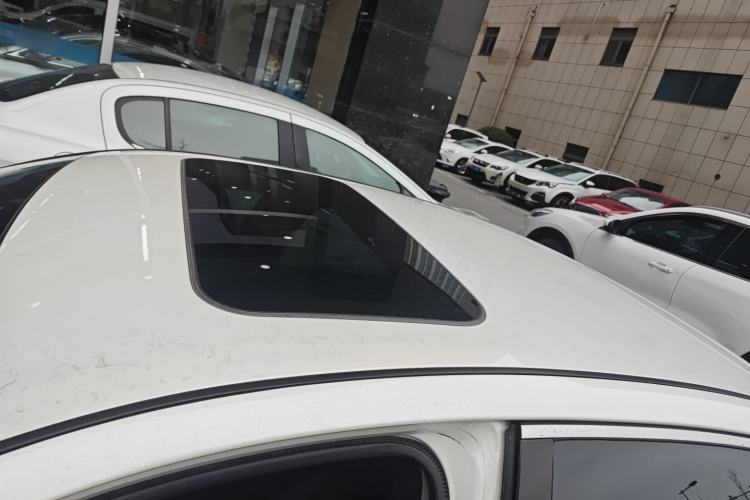 Used Infiniti Q50L 2018 2.0T Enjoyment Version China VI Standard Roof