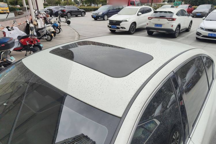 Used Infiniti Q50L 2018 2.0T Enjoyment Version China VI Standard Roof
