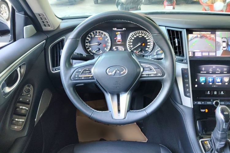 Used Infiniti Q50L 2018 2.0T Enjoyment Edition China V standard Steering Wheel
