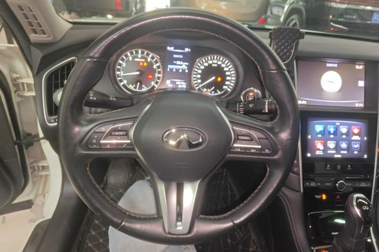 Used Infiniti Q50L 2018 2.0T Comfort Edition China VI Standard Steering Wheel