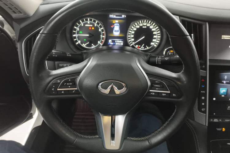 Used Infiniti Q50L 2018 2.0T Comfort Edition China V Standard Steering Wheel
