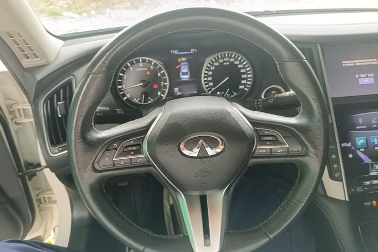 Used Infiniti Q50L 2018 2.0T Enjoyment Version China V Standard Steering Wheel