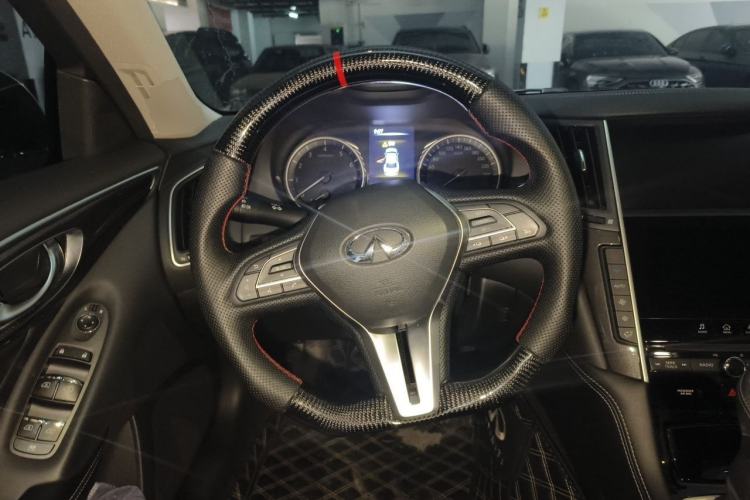 Used Infiniti Q50L 2018 2.0T Comfort Edition China VI Standard Steering Wheel