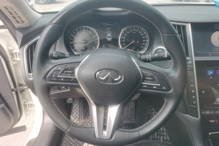 Used Infiniti Q50L 2018 2.0T Comfort Edition China VI Standard Steering Wheel