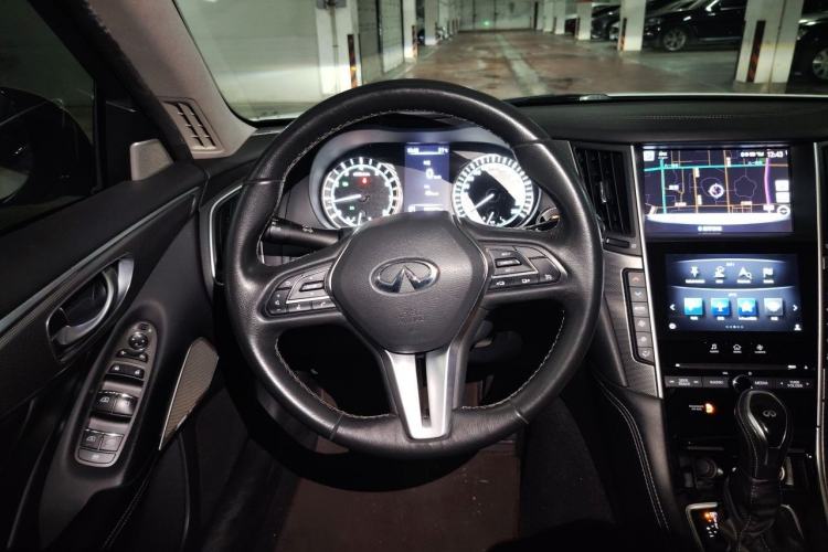 Used Infiniti Q50L 2018 2.0T Enjoyment Edition China V standard Steering Wheel