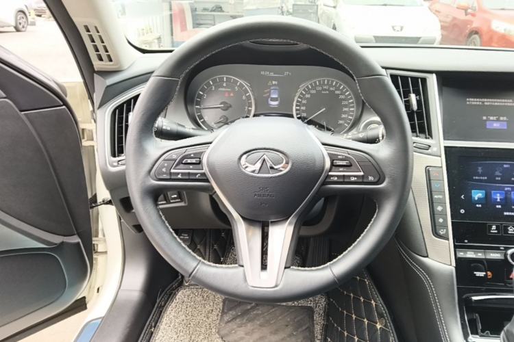 Used Infiniti Q50L 2018 2.0T Enjoyment Version China VI Standard Steering Wheel