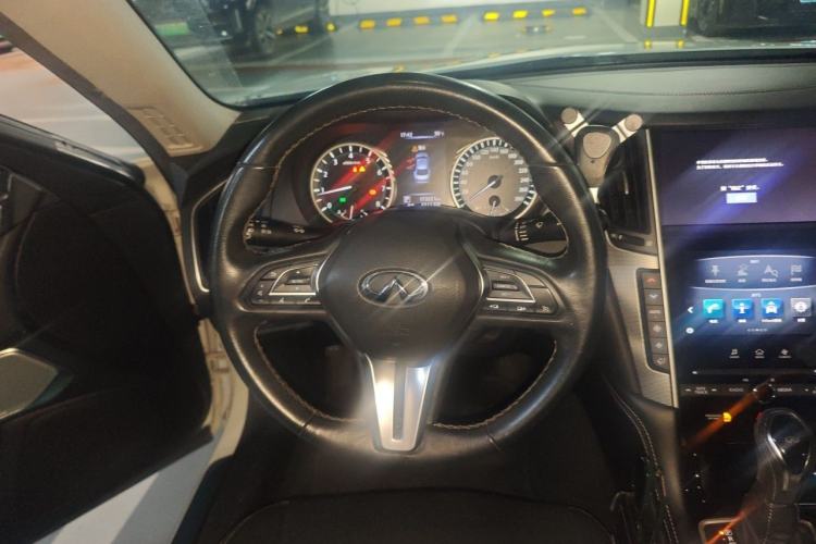 Used Infiniti Q50L 2018 2.0T Enjoyment Edition China V standard Steering Wheel