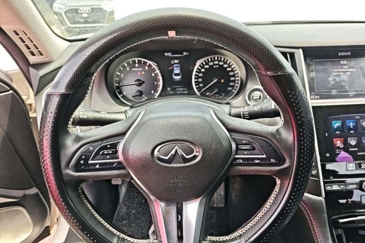 Used Infiniti Q50L 2018 2.0T Comfort Edition China V Standard Steering Wheel