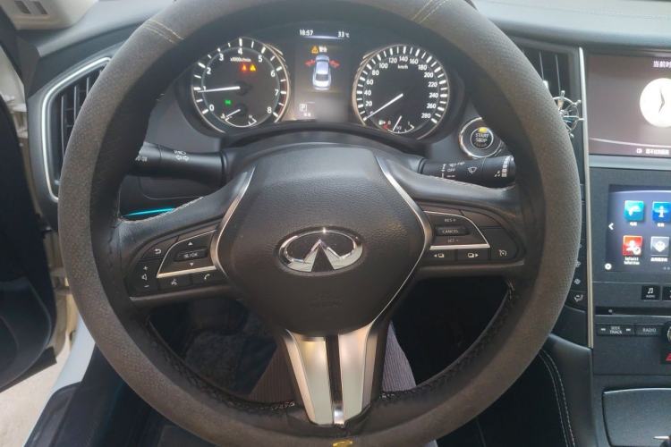 Used Infiniti Q50L 2018 2.0T Comfort Edition China VI Standard Steering Wheel