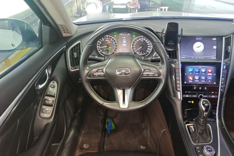 Used Infiniti Q50L 2018 2.0T Comfort Edition China VI Standard Steering Wheel