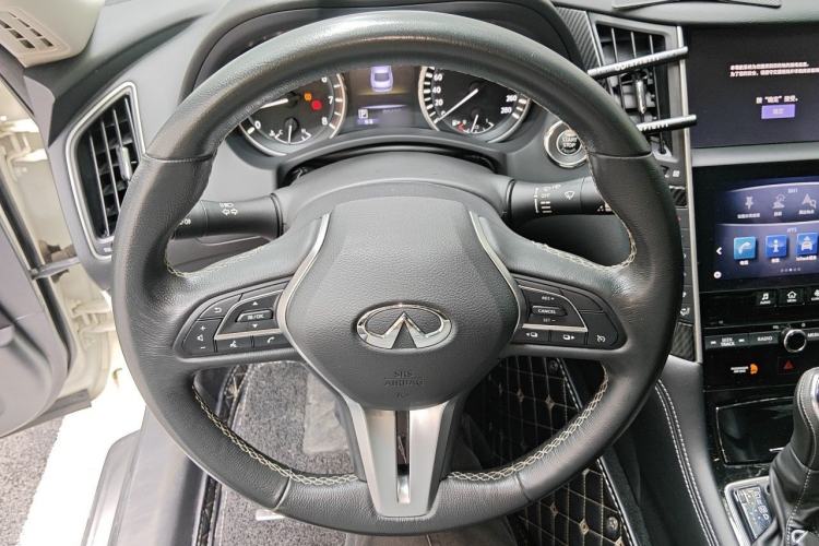 Used Infiniti Q50L 2018 2.0T Enjoyment Version China V Standard Steering Wheel
