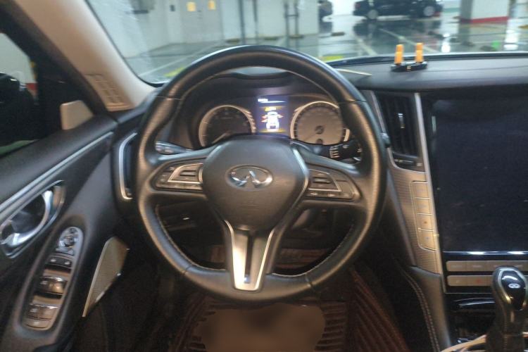 Used Infiniti Q50L 2018 2.0T Enjoyment Edition China V standard Steering Wheel