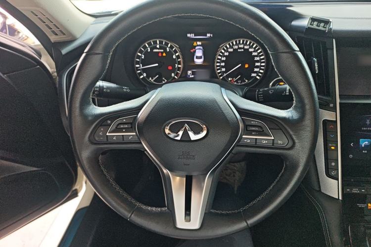 Used Infiniti Q50L 2018 2.0T Enjoyment Version China VI Standard Steering Wheel