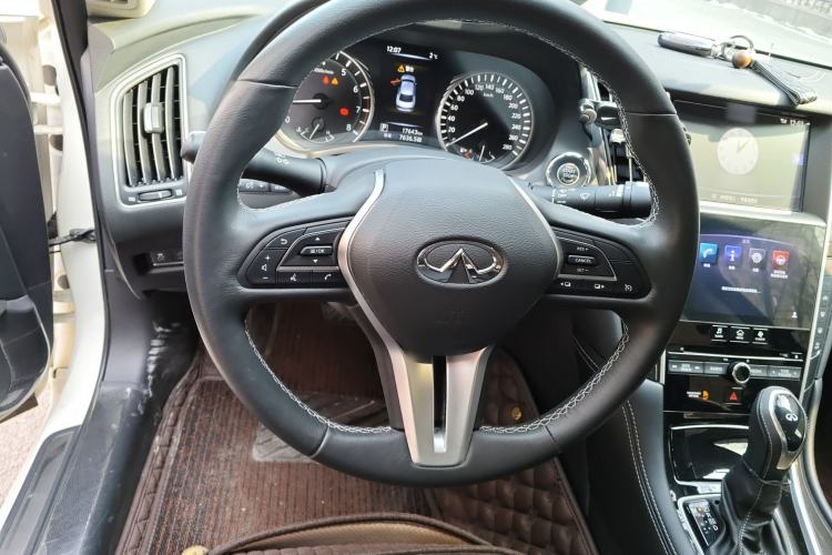 Used Infiniti Q50L 2018 2.0T Comfort Edition China VI Standard Steering Wheel