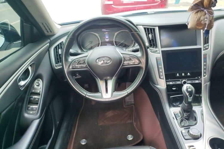 Used Infiniti Q50L 2018 2.0T Enjoyment Version China VI Standard Steering Wheel