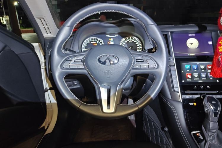 Used Infiniti Q50L 2018 2.0T Comfort Edition China VI Standard Steering Wheel