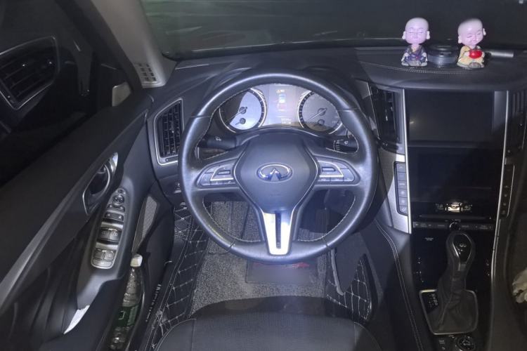Used Infiniti Q50L 2018 2.0T Enjoyment Edition China V standard Steering Wheel