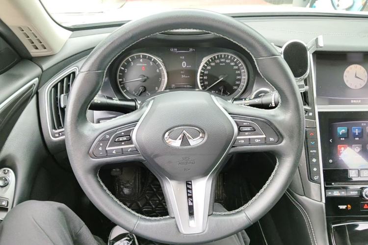 Used Infiniti Q50L 2018 2.0T Comfort Edition China V Standard Steering Wheel