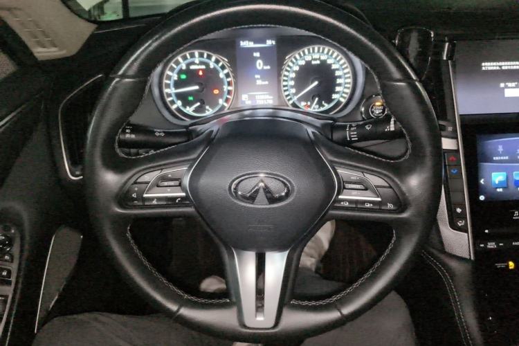Used Infiniti Q50L 2018 2.0T Enjoyment Edition China V standard Steering Wheel