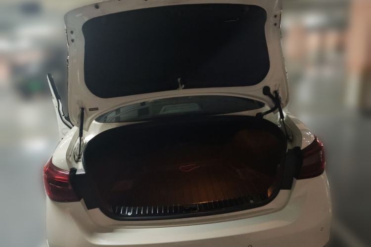 Used Infiniti Q50L 2018 2.0T Enjoyment Version China VI Standard Trunk