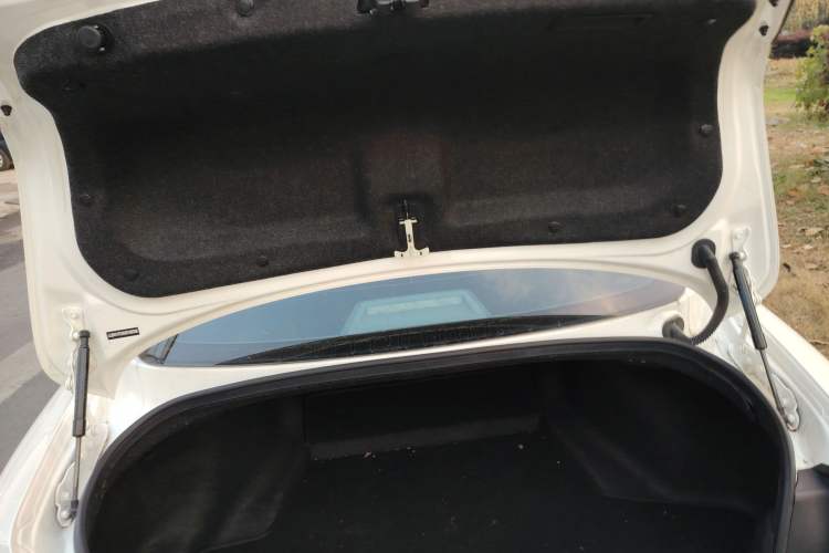 Used Infiniti Q50L 2018 2.0T Comfort Edition China VI Standard Trunk
