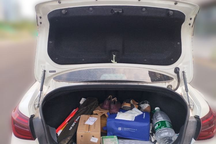 Used Infiniti Q50L 2018 2.0T Comfort Edition China VI Standard Trunk