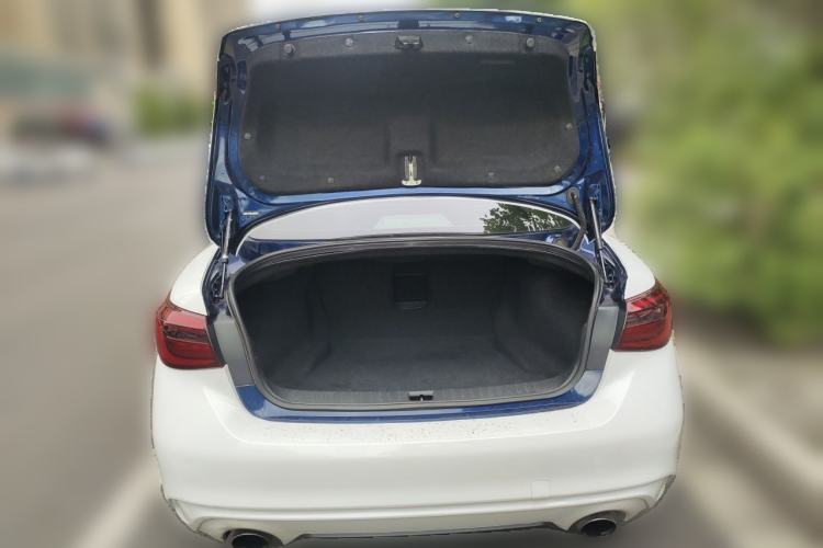 Used Infiniti Q50L 2018 2.0T Enjoyment Version China VI Standard Trunk