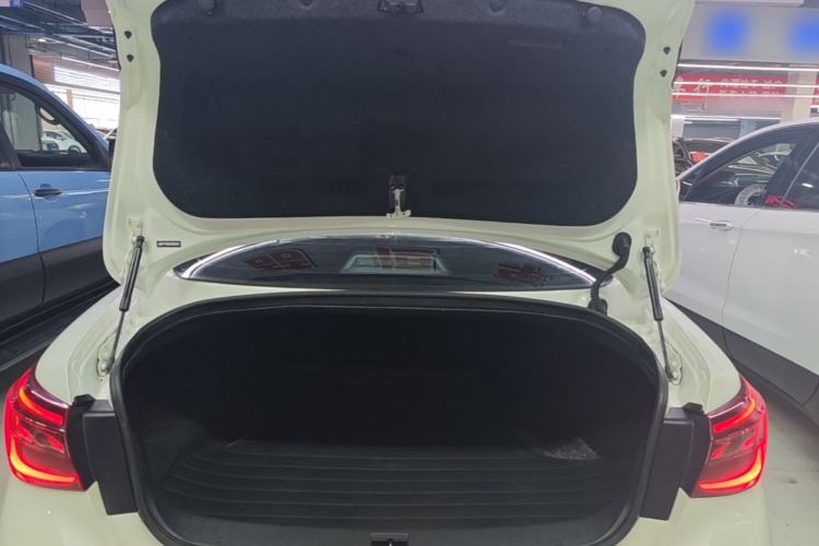Used Infiniti Q50L 2018 2.0T Enjoyment Version China V Standard Trunk