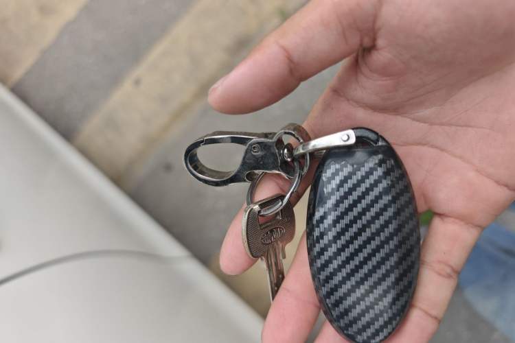 Used Infiniti Q50L 2018 2.0T Comfort Edition China VI Standard Vehicle Key